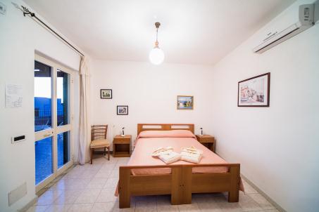 Offerte Hotel Villa Cimmentorosso | Forio | Categoria 3 stelle | Entrata Hotel Villa Cimmento Rosso-Forio-Isola d'Ischia